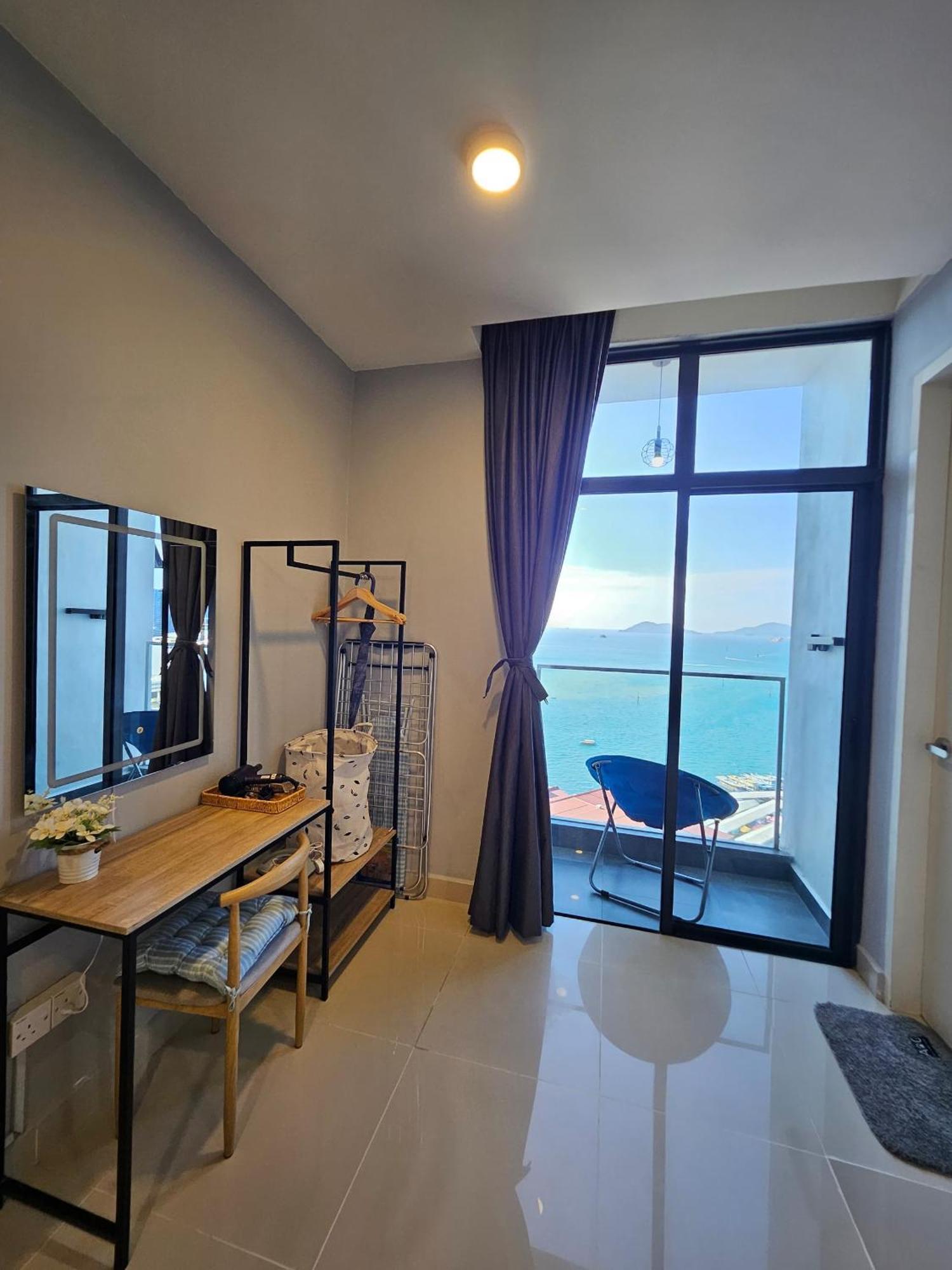 Summerset Seaview At Centre Apartment